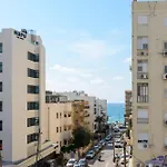 Bauhaus 2Br With Sea View & Balcony By Feelhome