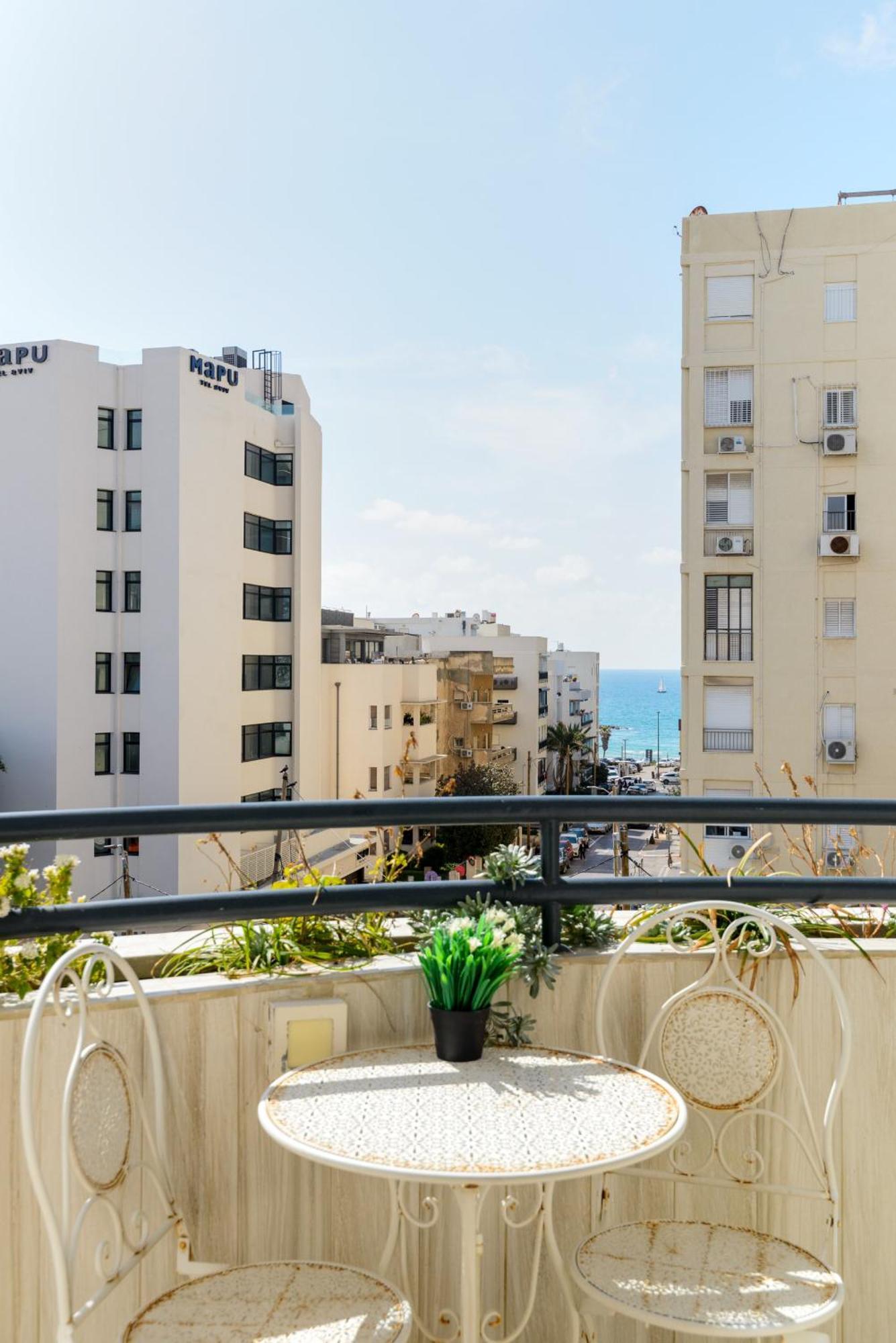 Apartment Bauhaus 2br With Sea View & Balcony By Feelhome Tel Aviv